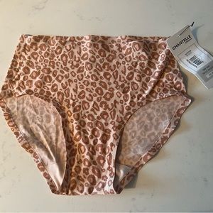 Chantelle panty - new